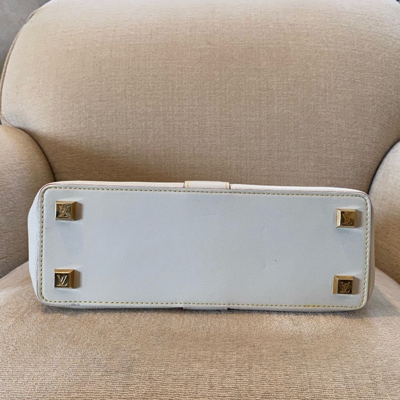 Louis Vuitton Suhali L'Impetueux Handbag - Picture 8 of 16